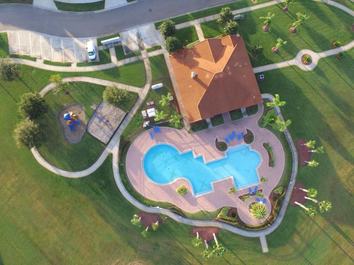 Alamo Vacation Homes Hunters Creek Exterior photo